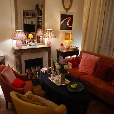 Arc De Triomphe Chic Homestay Paris